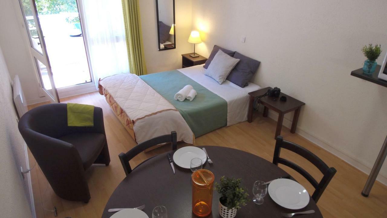 Vvf Sud Aveyron Hotel Brusque Ngoại thất bức ảnh